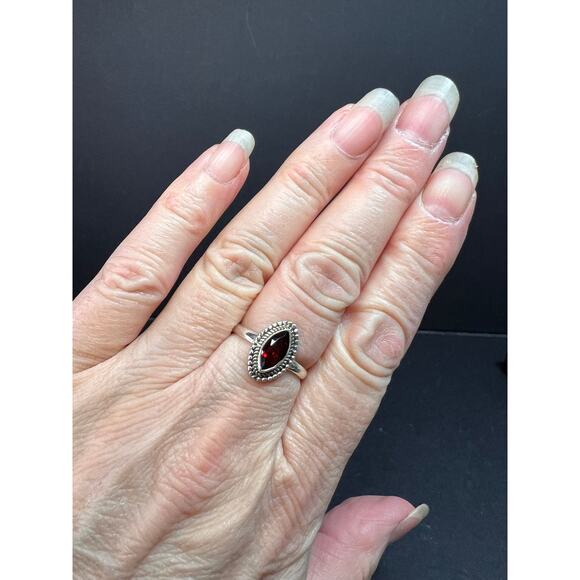 Red garnet marquise gemstone sterling silver ring size 8 - Picture 8 of 12